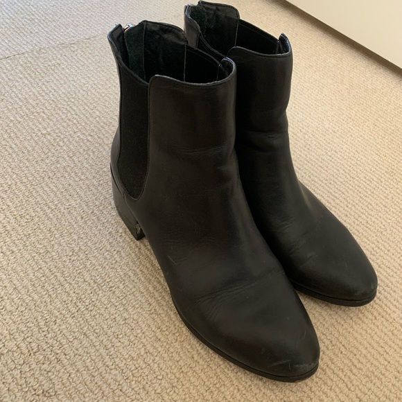 Black Steve Madden booties! - Picture 3 of 4